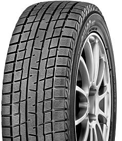 Yokohama IceGuard Studless IG30 215/55 R16 93Q